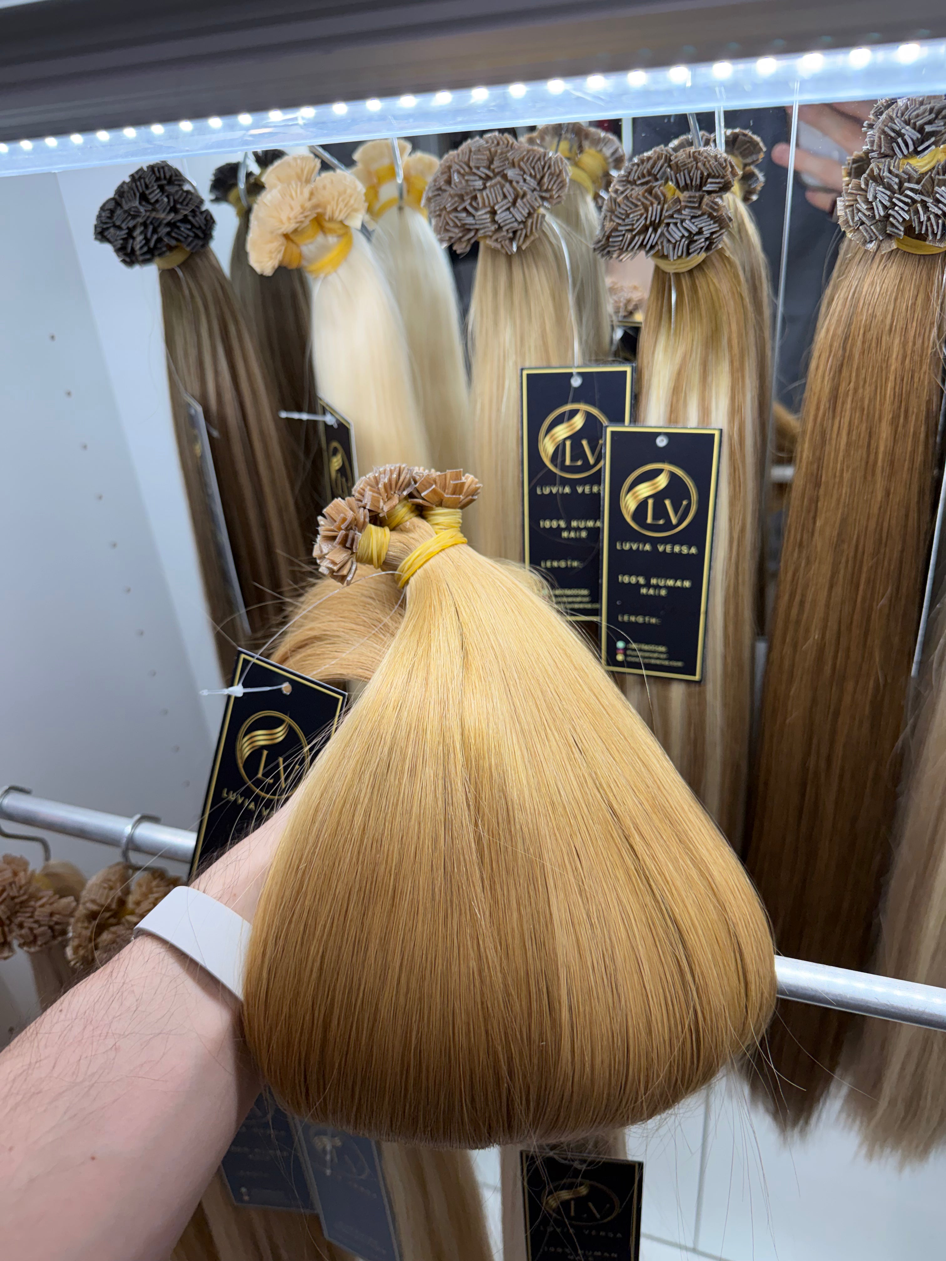 Color #8 (25 gram bundle, 28-32 pieces)