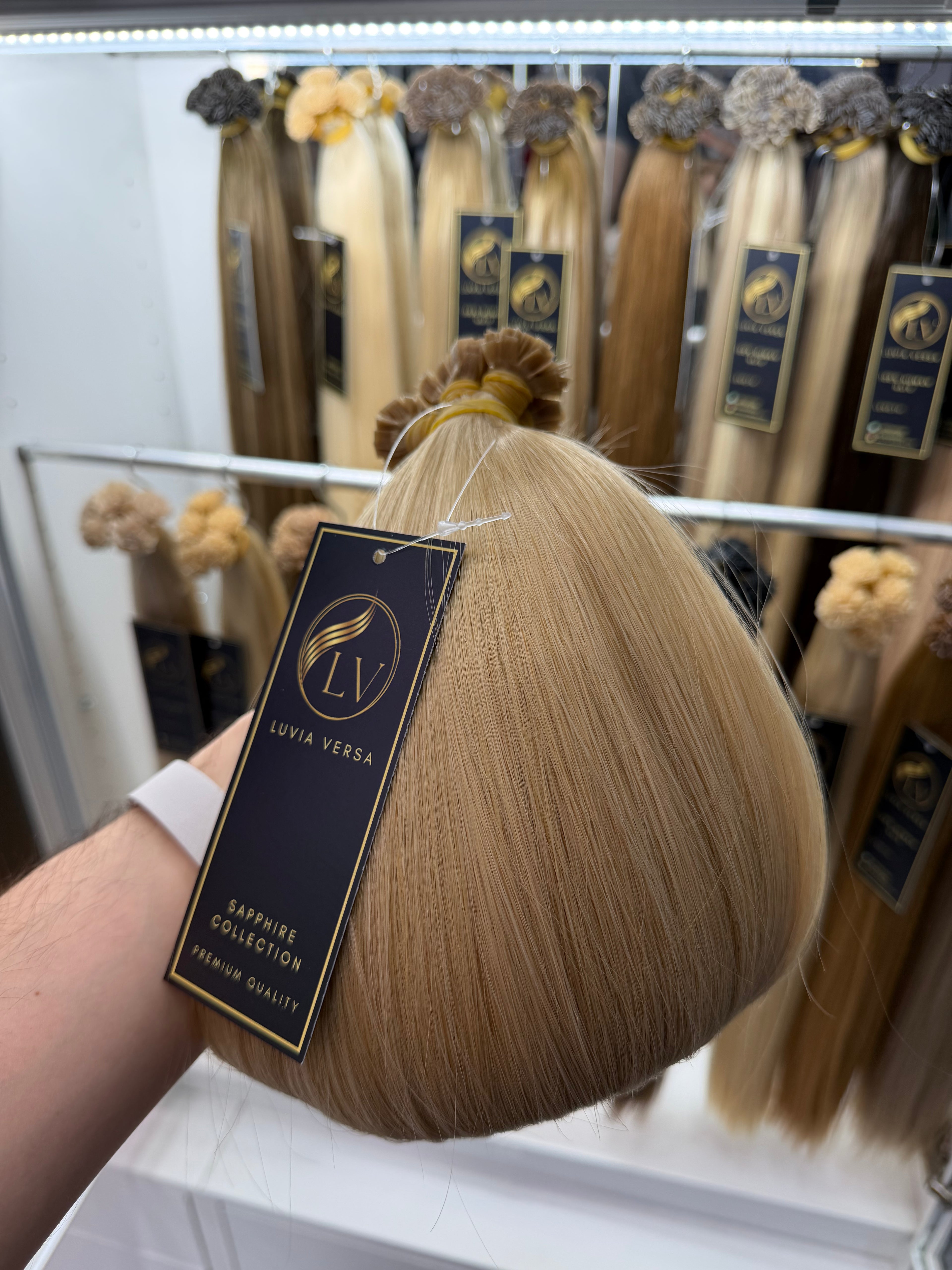 Color #18 (25 gram bundle, 28-32 pieces)