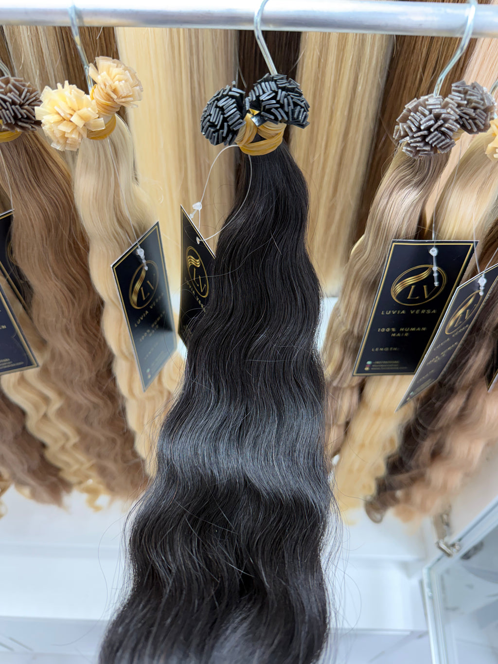Color #1B (25 gram bundle, 28-32 pieces)