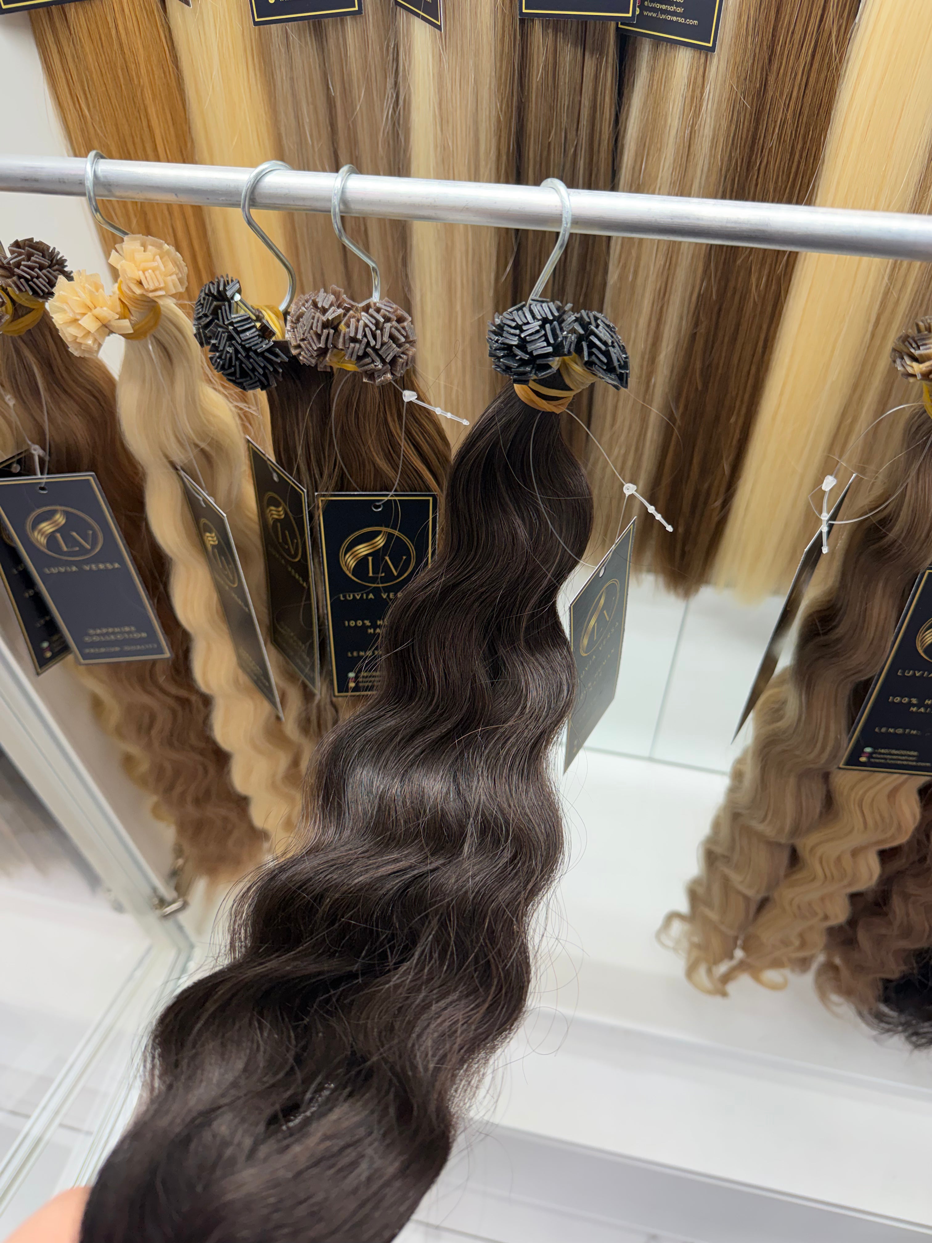 Color #1C (25 gram bundle, 28-32 pieces)