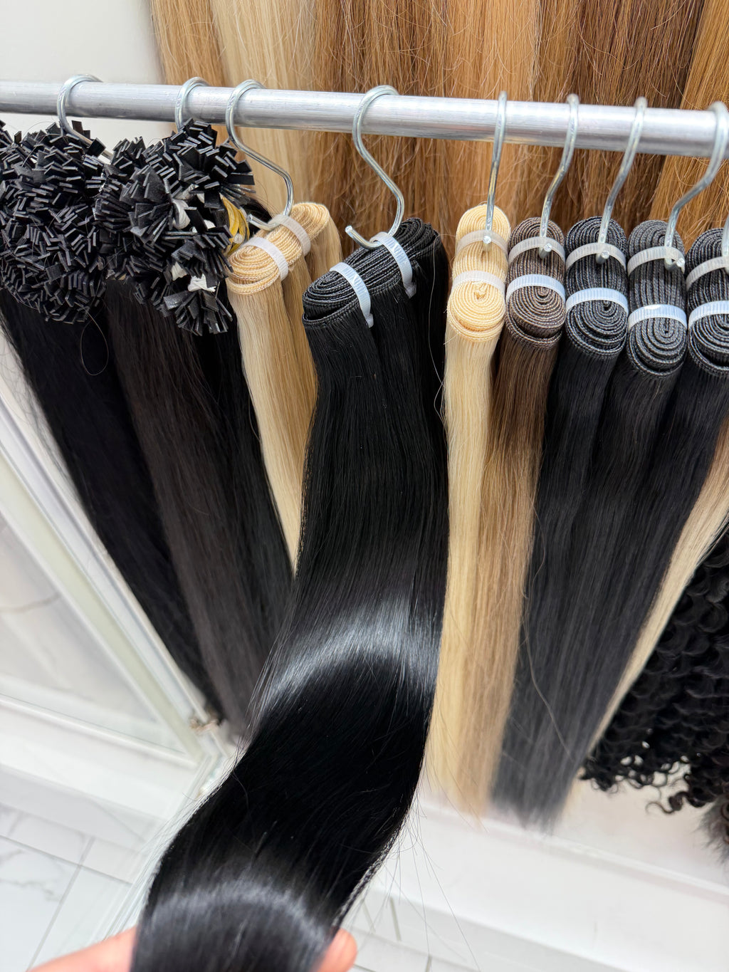 Jet Black #1, Genius Weft Straight Hair 🔹