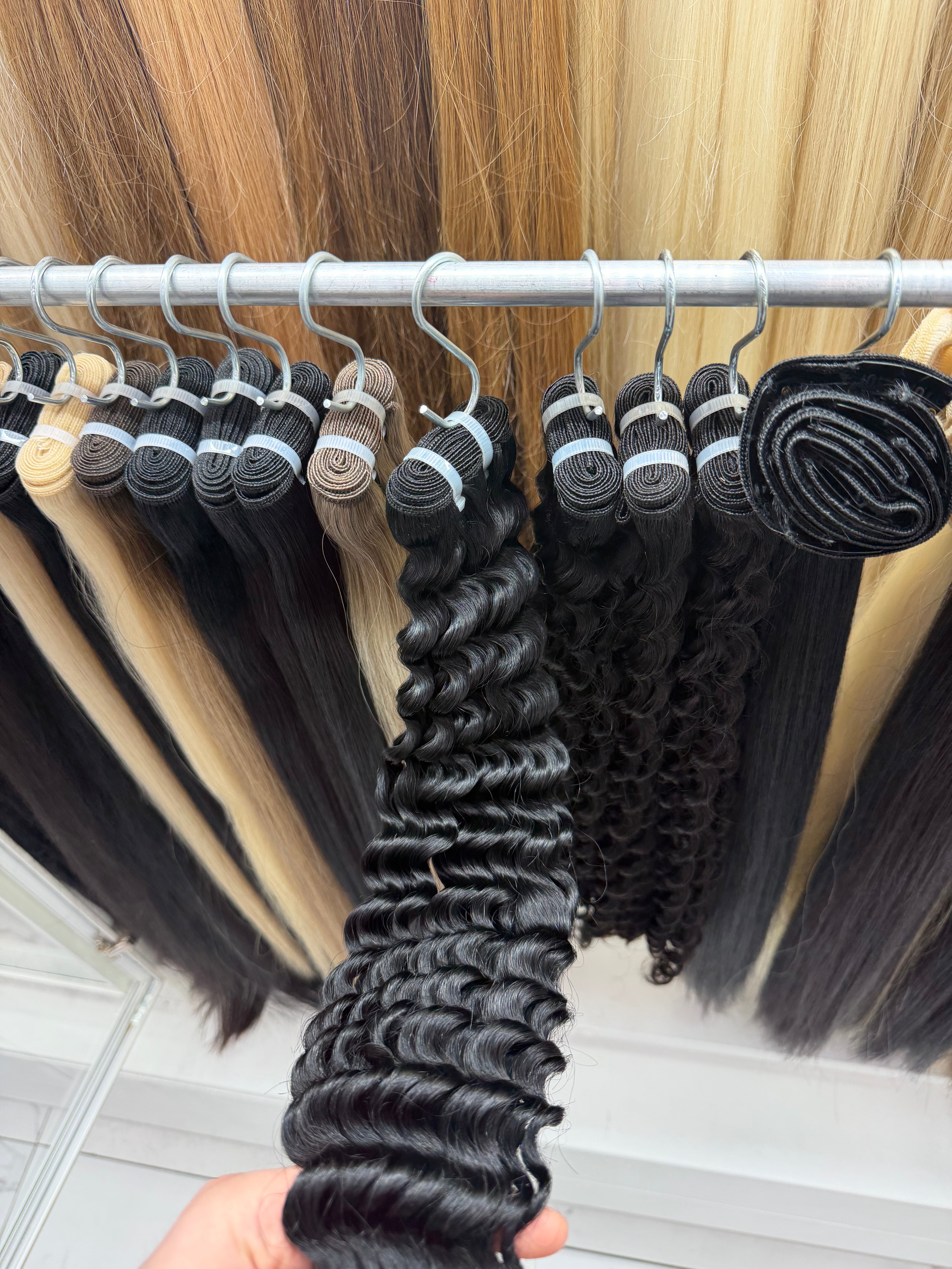 Jet Black #1, Genius Weft Curly Hair 🔹