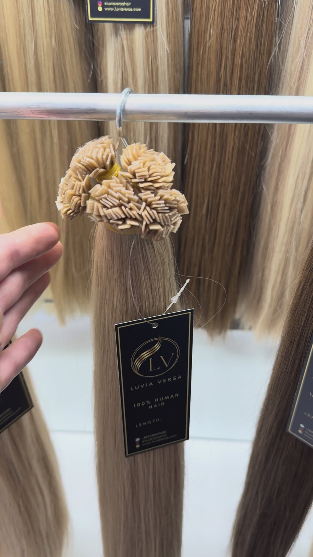 Color #18 (25 gram bundle, 28-32 pieces)